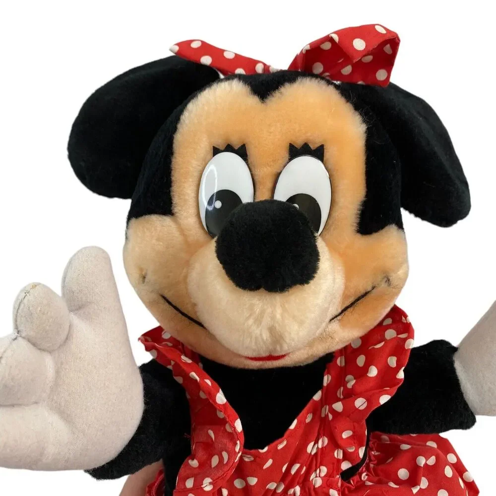 VINTAGE DIsneyland Disney World Minnie Mouse Plush Medium 1970/1980